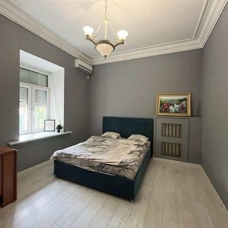 Friends Hostel Κίεβο Εξωτερικό φωτογραφία
