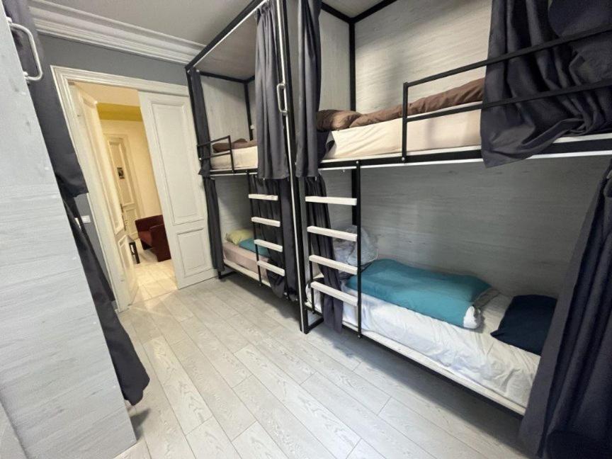 Friends Hostel Κίεβο Εξωτερικό φωτογραφία