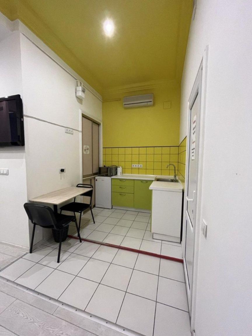 Friends Hostel Κίεβο Εξωτερικό φωτογραφία